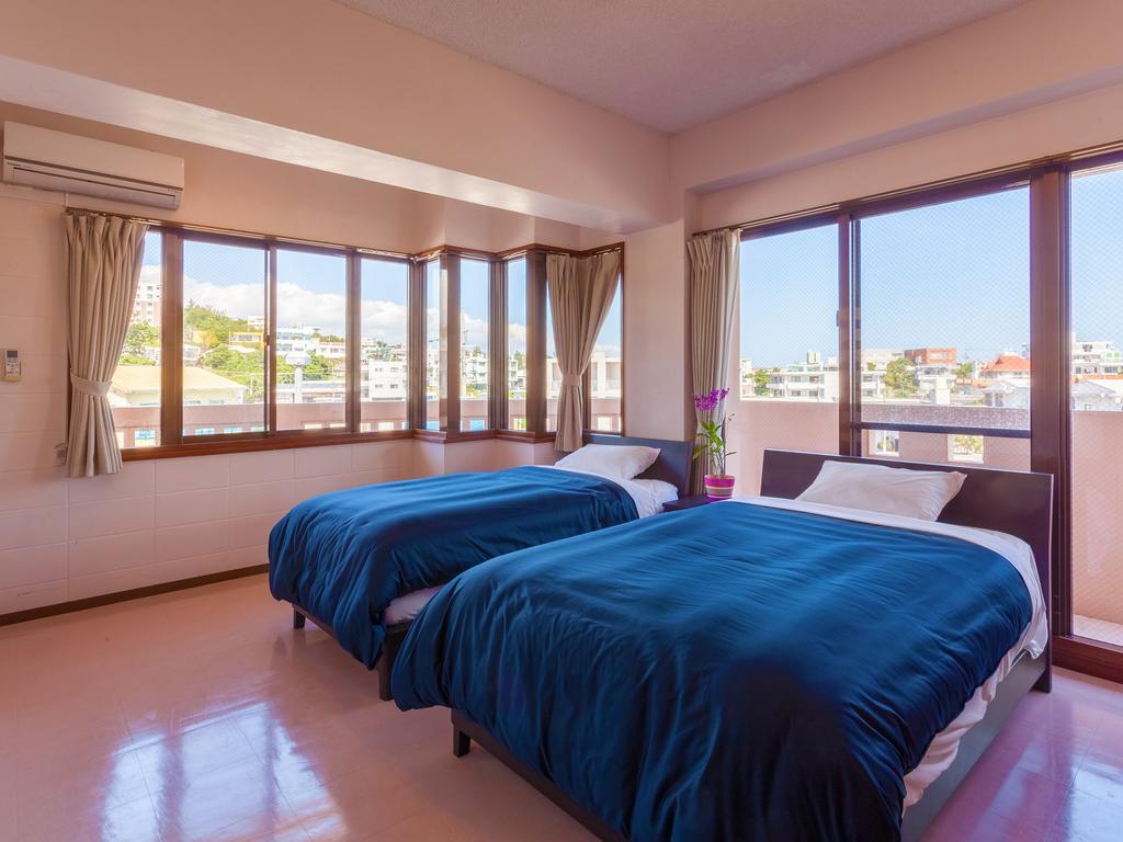 Kariyushi Condominium Resort Mezon Max Окинава Экстерьер фото